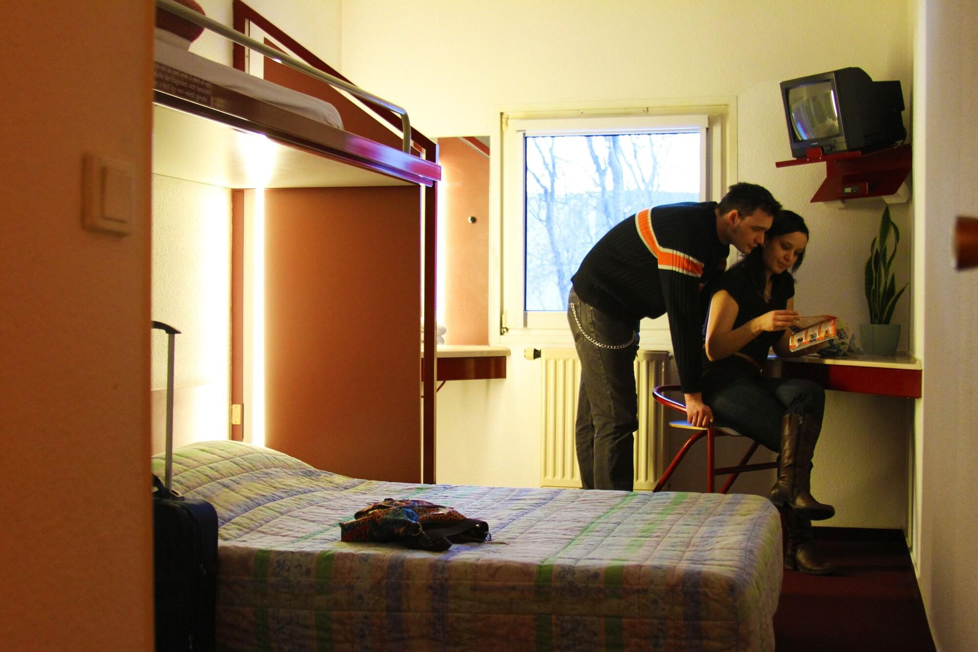 Drive Inn Hotel Törökbálint Екстериор снимка